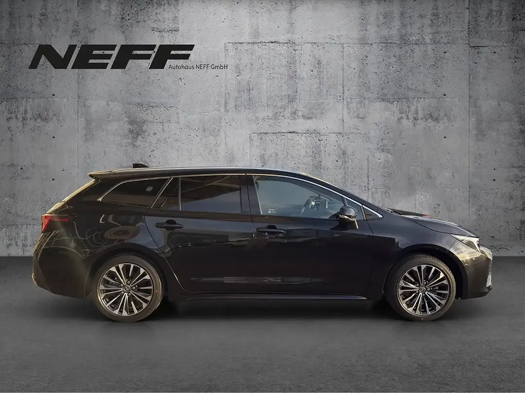Toyota Corolla - Thumbnail 6