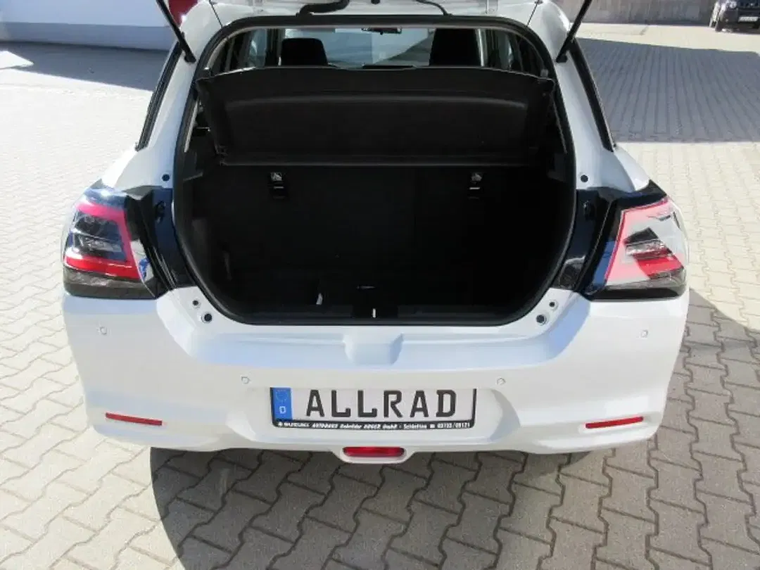 Suzuki Swift - Thumbnail 13