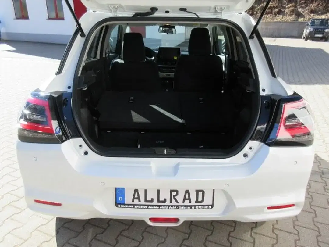 Suzuki Swift - Thumbnail 14