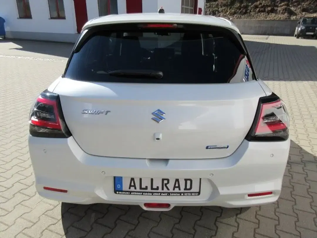 Suzuki Swift - Thumbnail 5