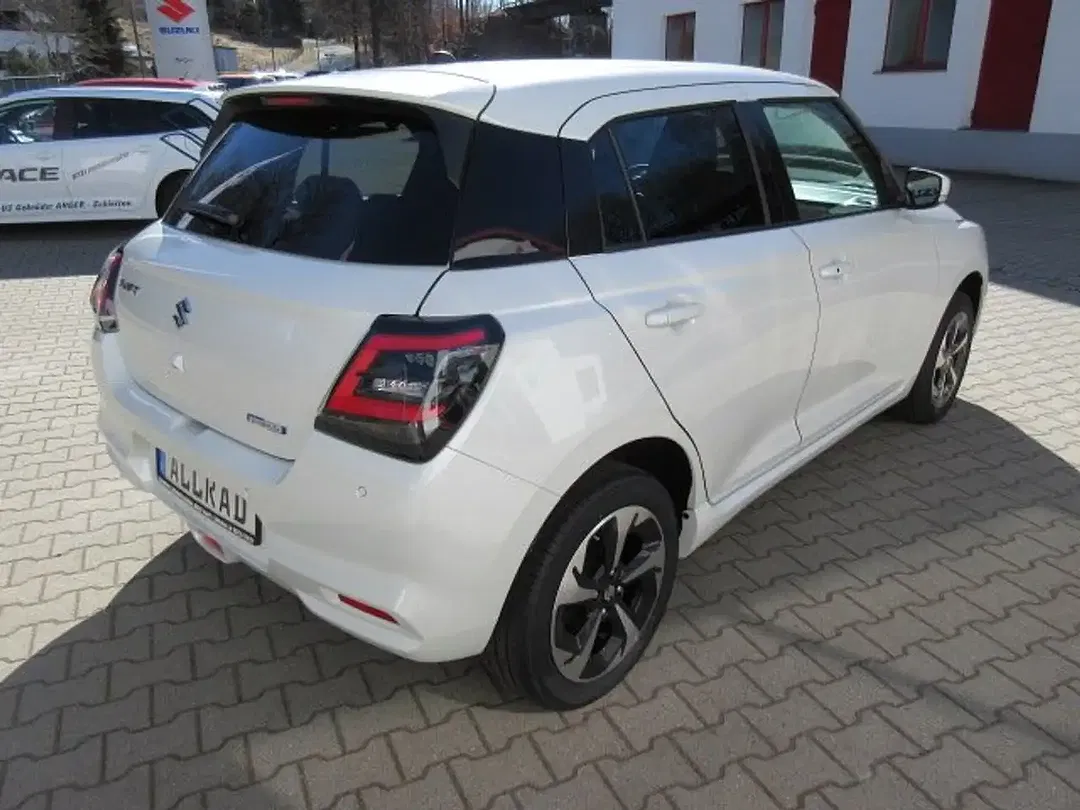 Suzuki Swift - Thumbnail 6