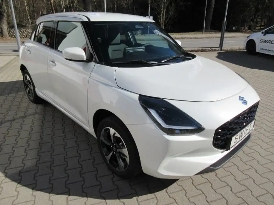 Suzuki Swift - Thumbnail 8