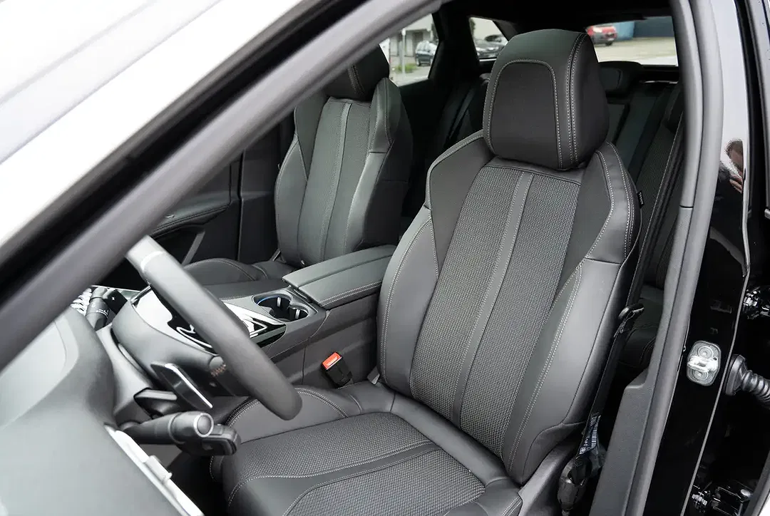 Peugeot 3008 - Thumbnail 8