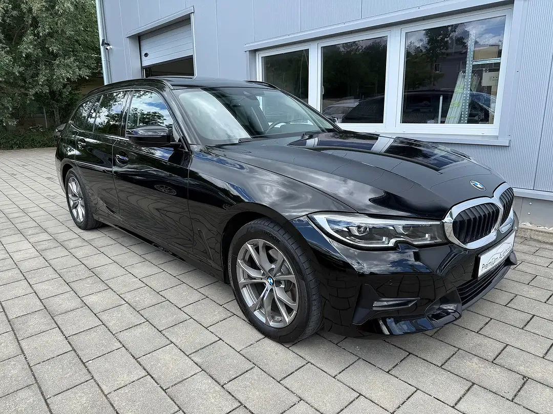 BMW 320 - Thumbnail 1
