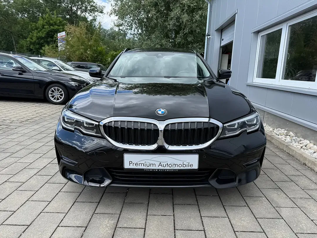 BMW 320 - Thumbnail 2