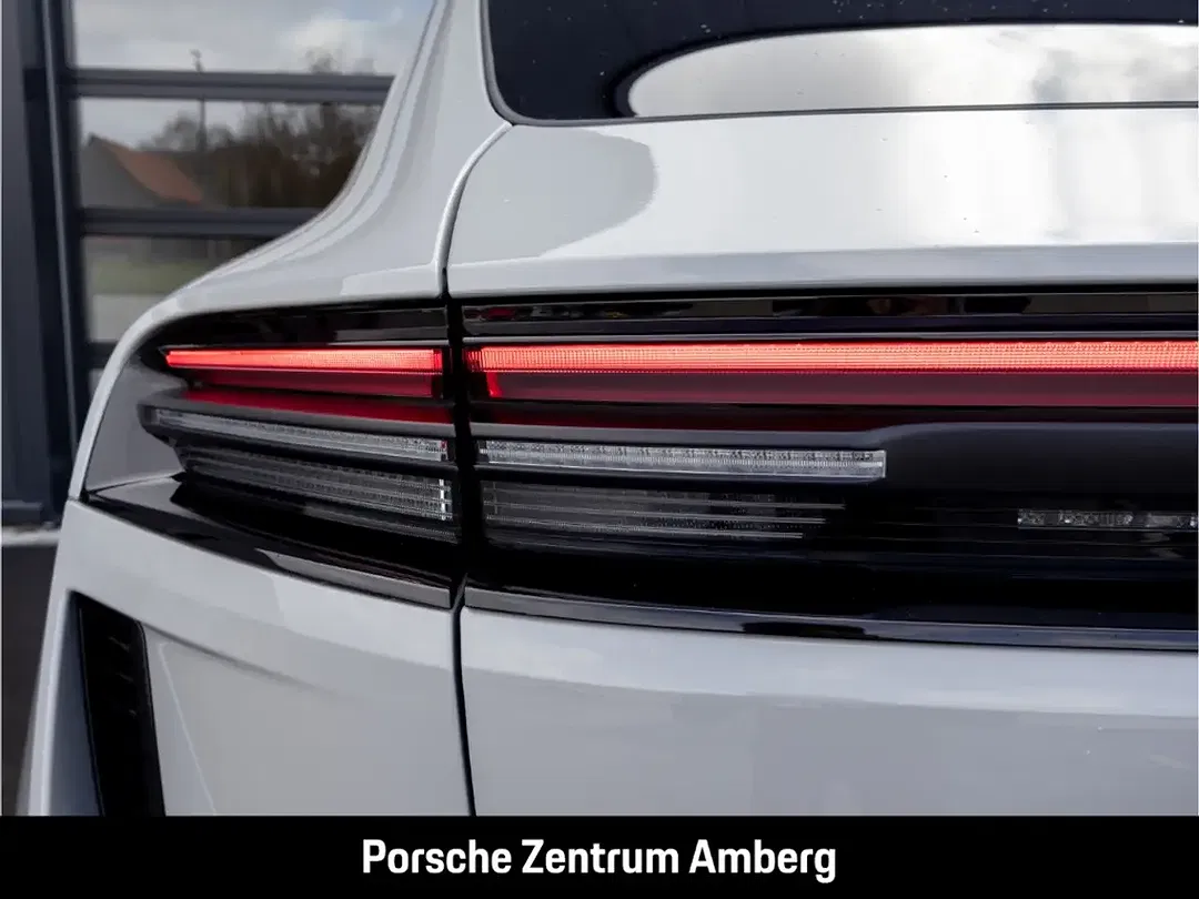 Porsche Macan - Thumbnail 11
