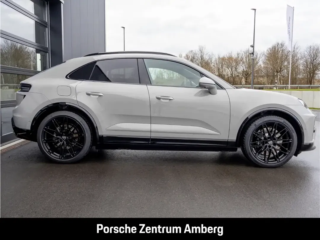 Porsche Macan - Thumbnail 5