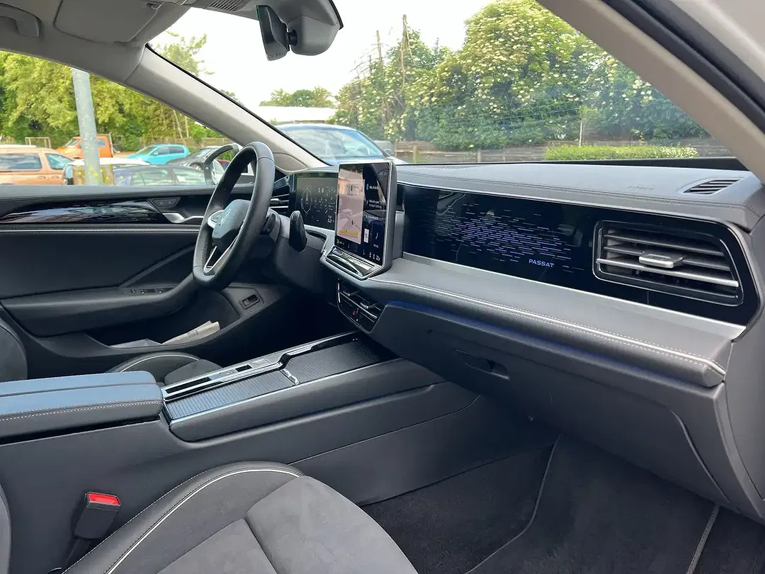 Volkswagen Passat Variant - Thumbnail 13