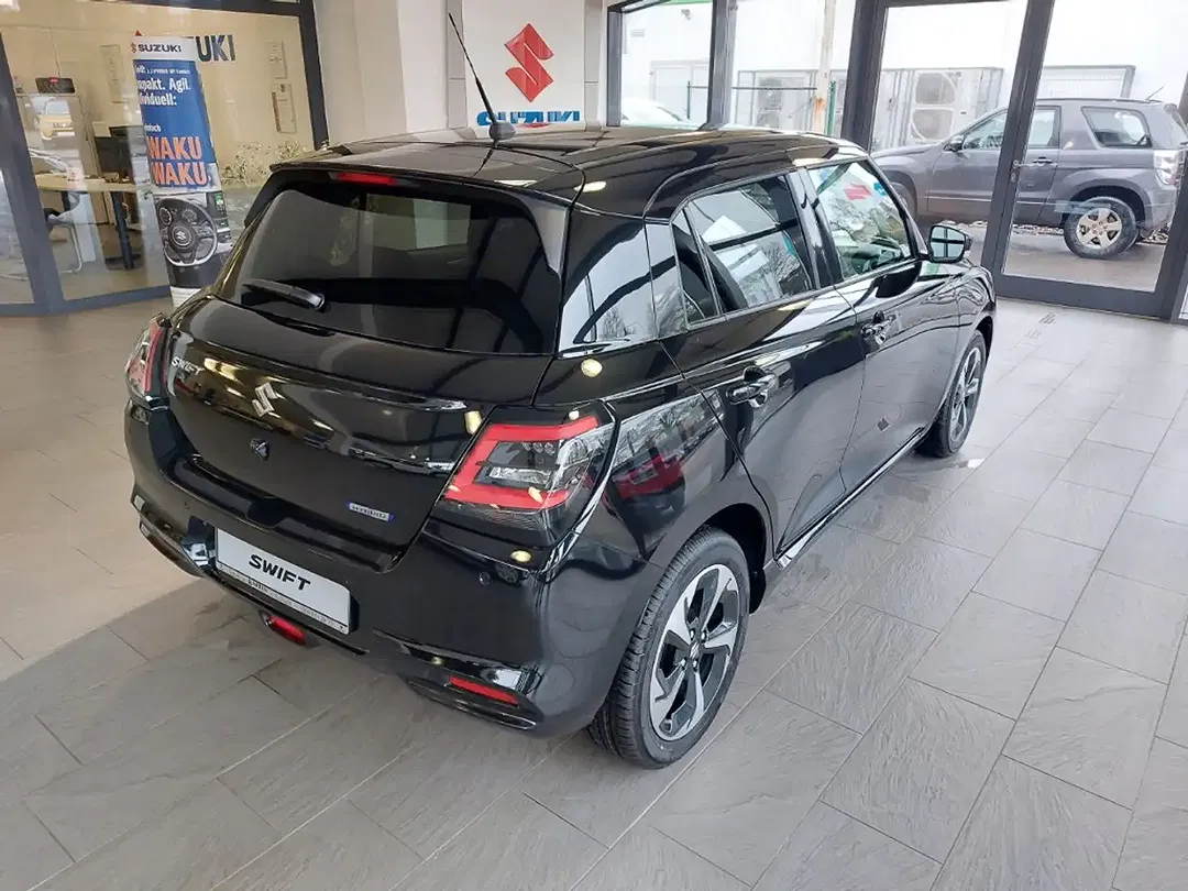 Suzuki Swift - Thumbnail 14