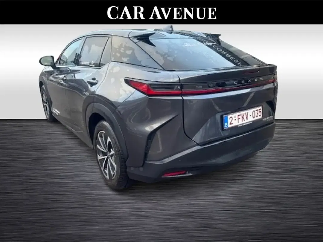 Lexus RZ - Thumbnail 6