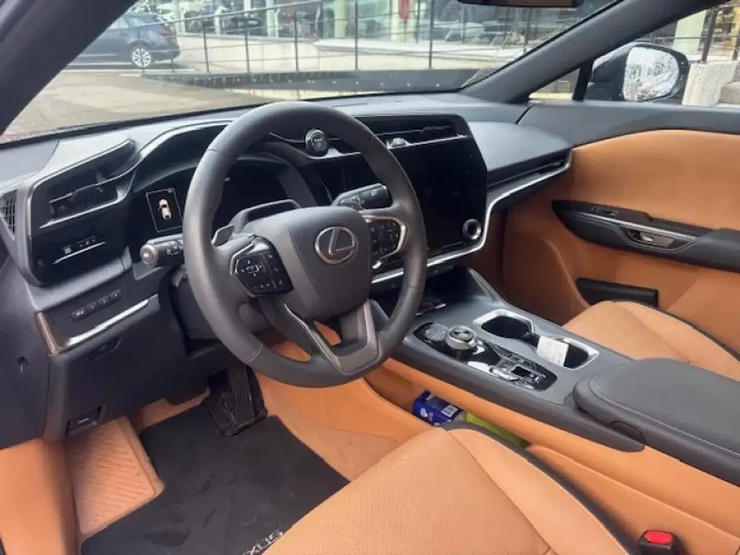 Lexus RZ - Thumbnail 7