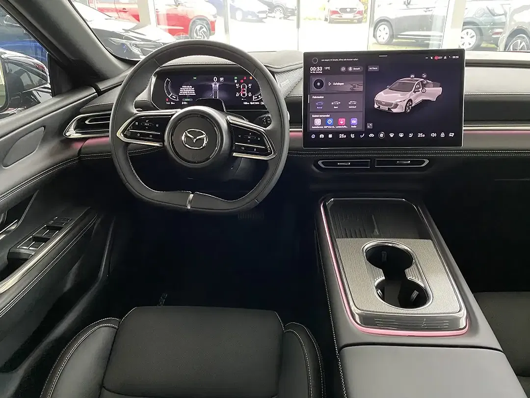 Mazda 6e - Thumbnail 3