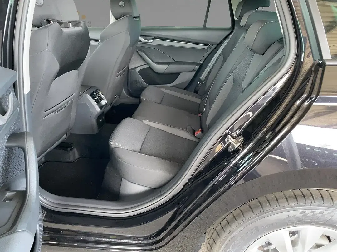 Skoda Octavia - Thumbnail 5