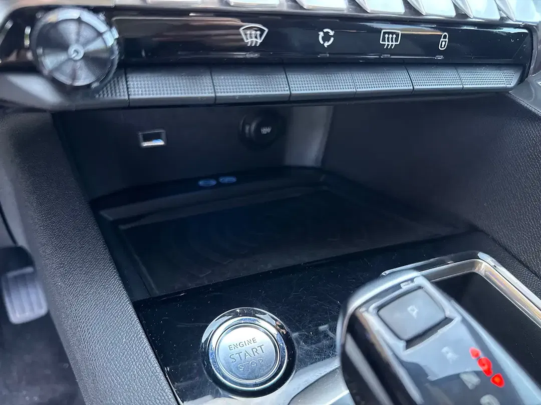 Peugeot 3008 - Thumbnail 25