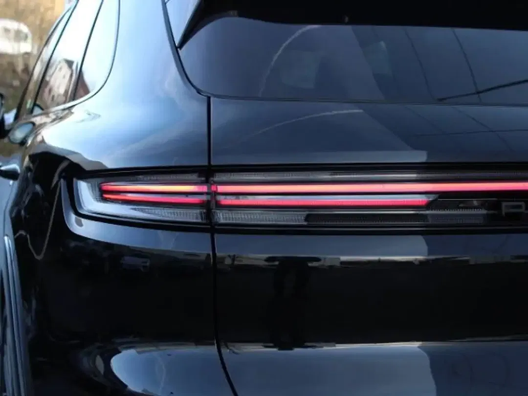 Porsche Cayenne - Thumbnail 11