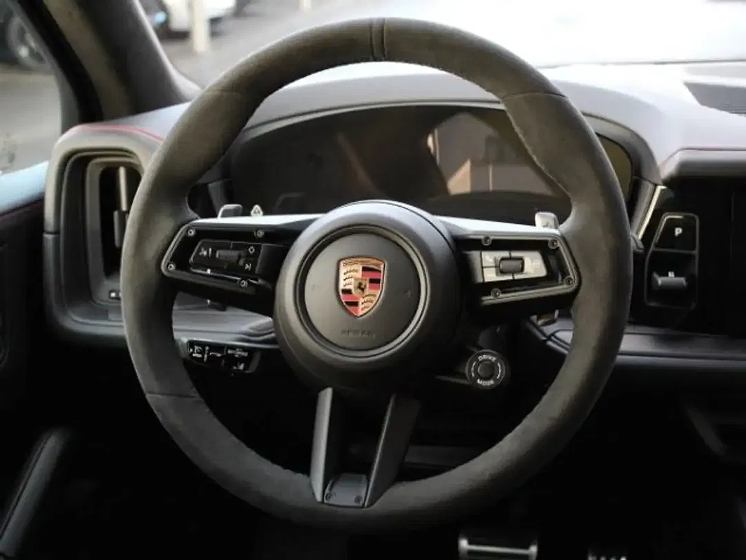 Porsche Cayenne - Thumbnail 5