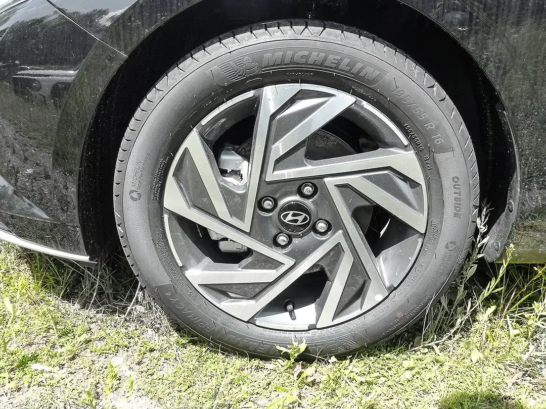 Hyundai i20 - Thumbnail 3