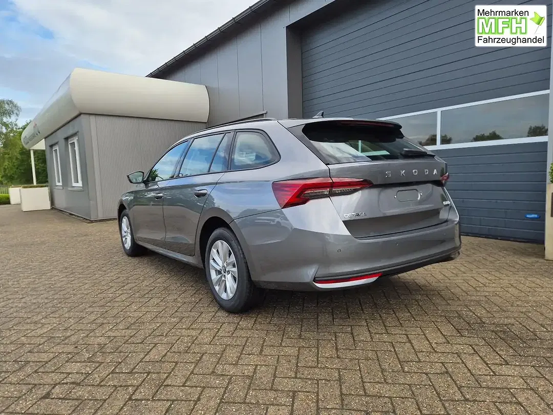 Skoda Octavia - Thumbnail 3