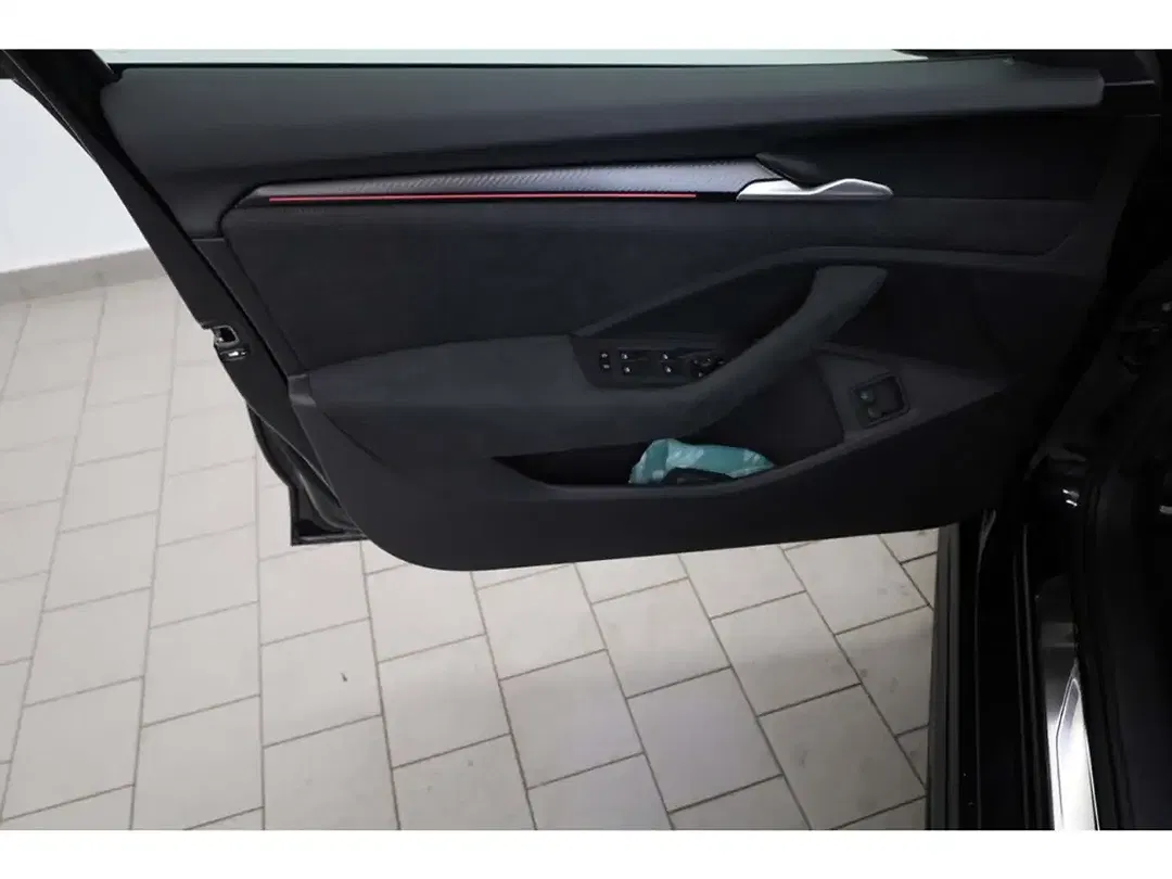Skoda Superb - Thumbnail 13