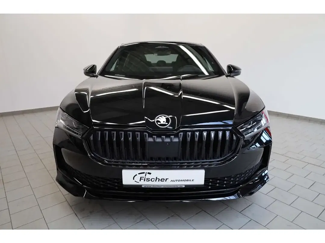 Skoda Superb - Thumbnail 2
