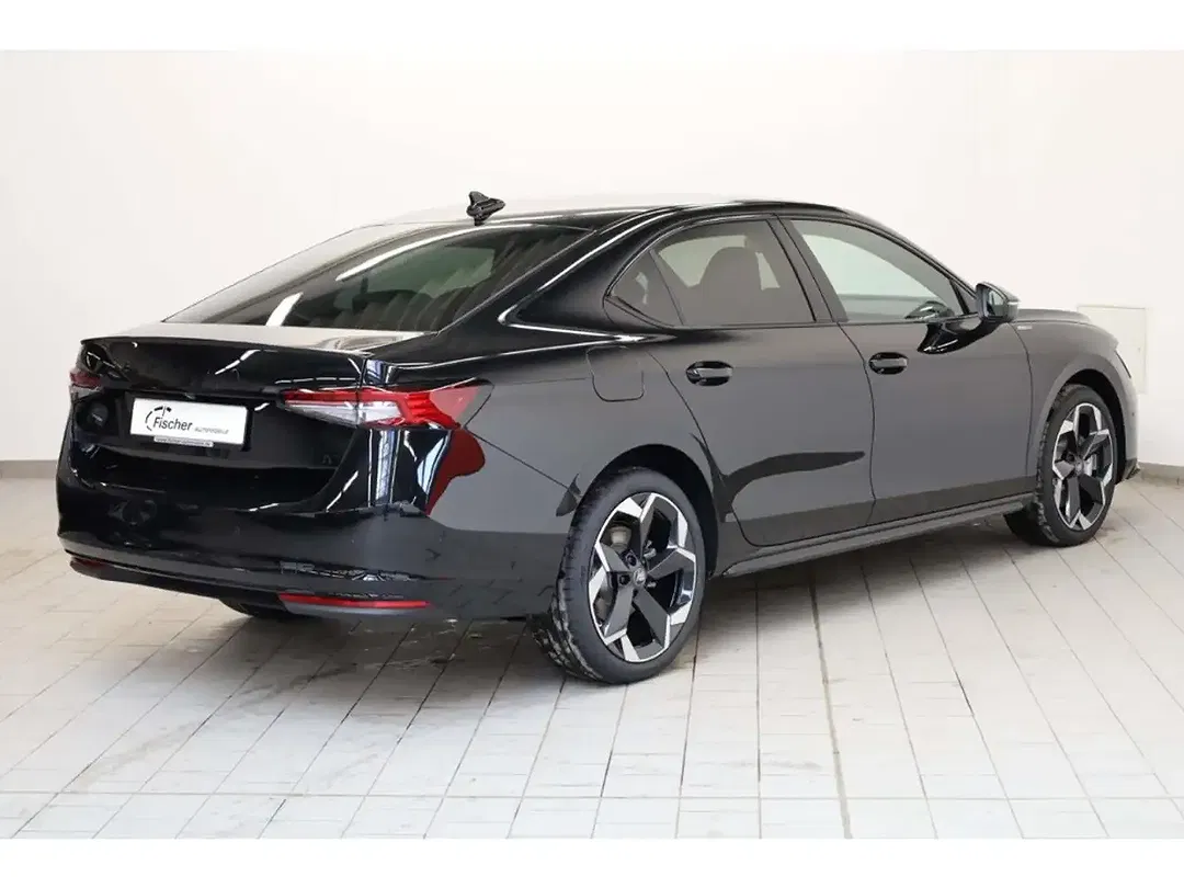 Skoda Superb - Thumbnail 3