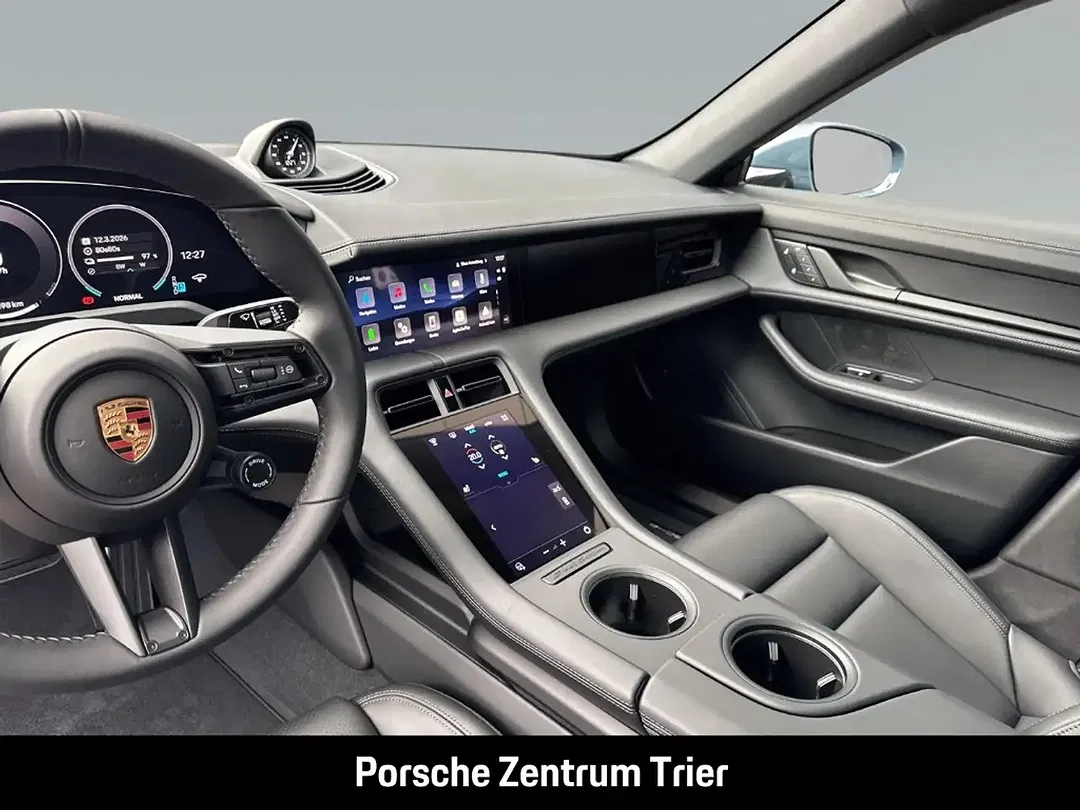 Porsche Taycan - Thumbnail 15