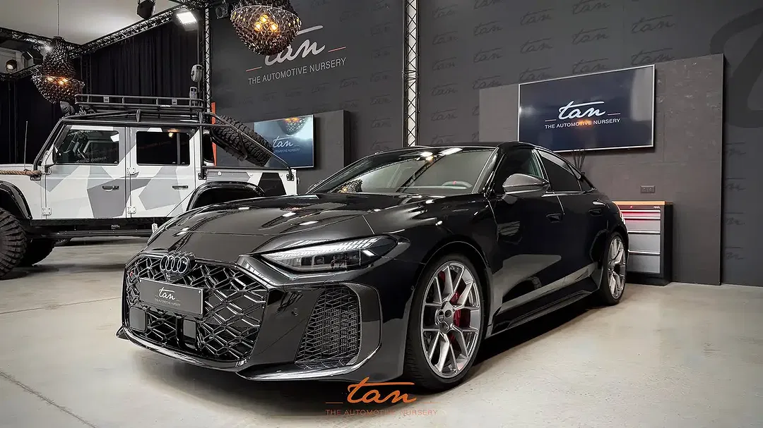 Audi RS5 - Thumbnail 3