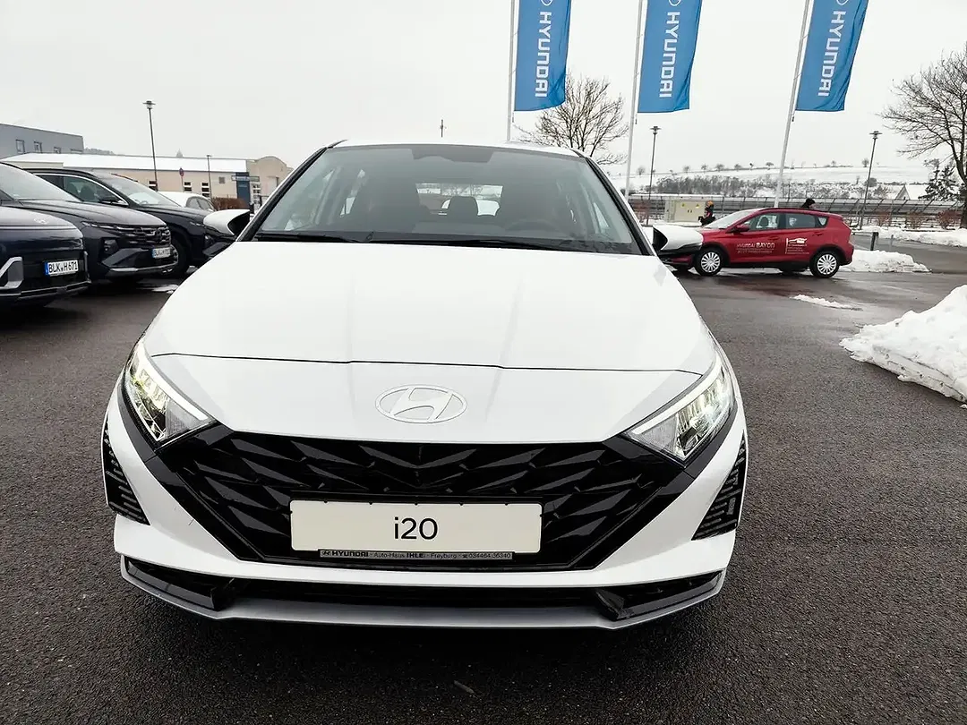 Hyundai i20 - Thumbnail 3