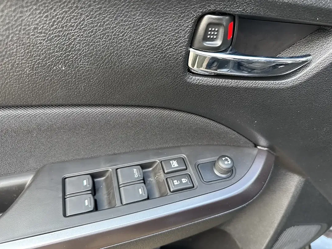 Suzuki Vitara - Thumbnail 10