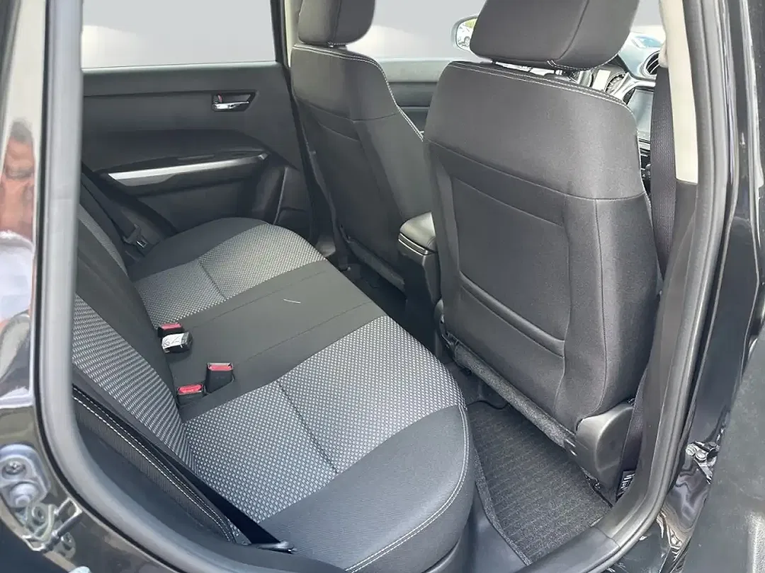 Suzuki Vitara - Thumbnail 9
