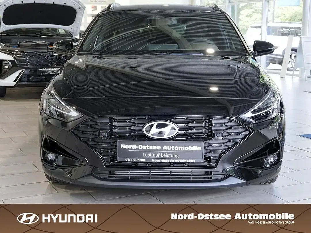 Hyundai i30 - Thumbnail 2