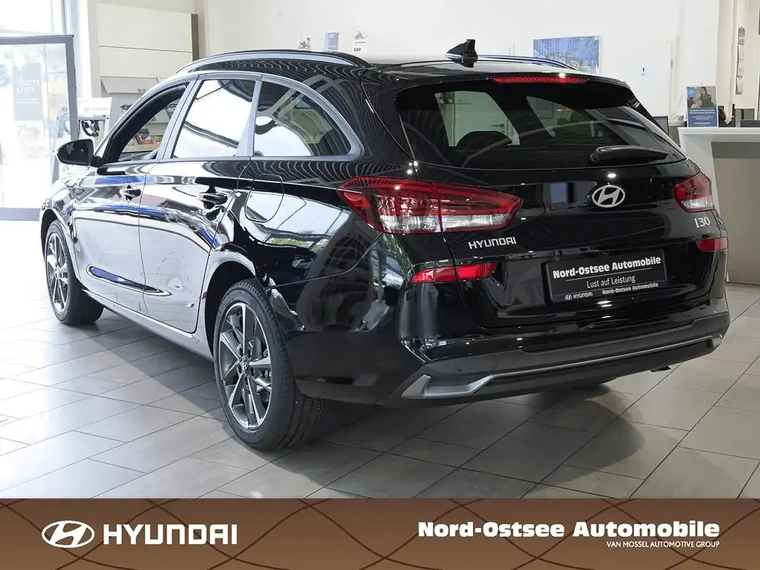 Hyundai i30 - Thumbnail 4
