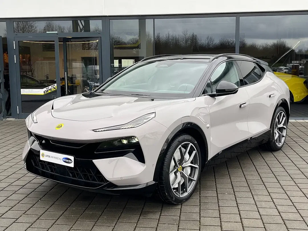 Lotus Eletre - Afbeelding 1