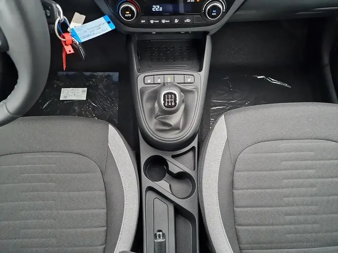 Hyundai i10 - Thumbnail 11
