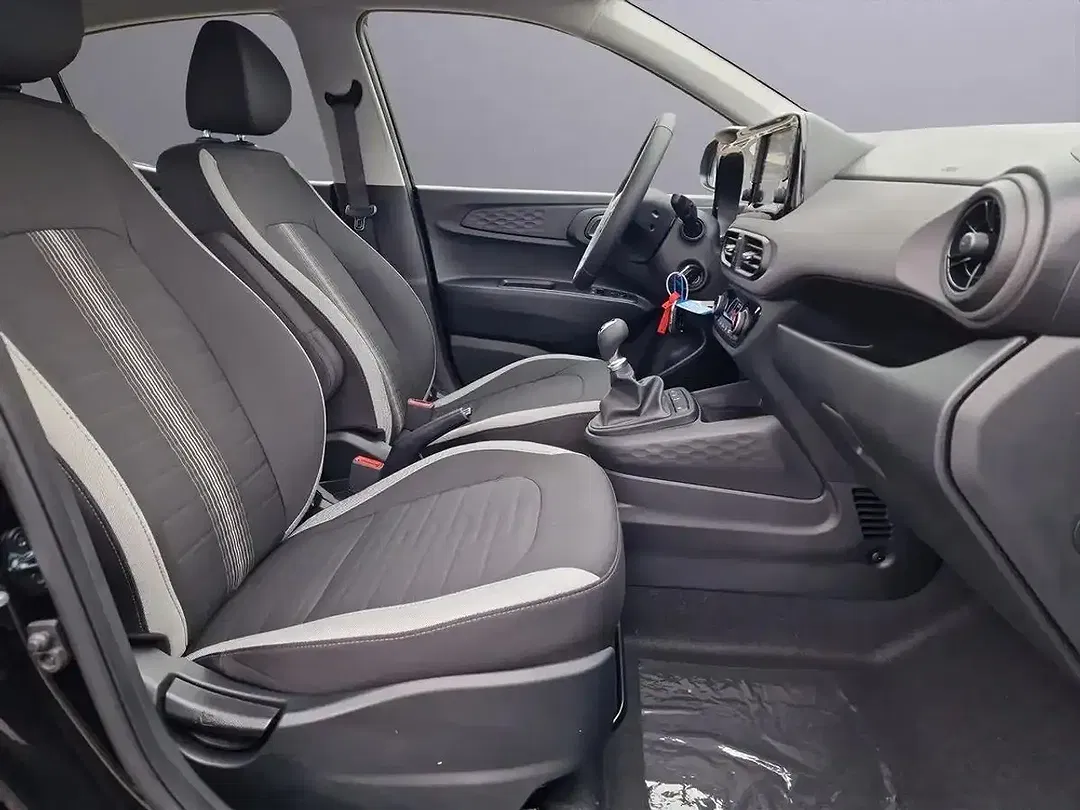 Hyundai i10 - Thumbnail 13