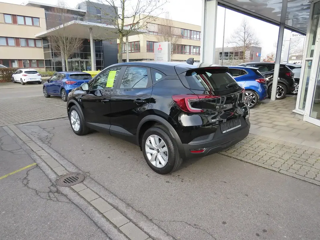 Mitsubishi ASX - Thumbnail 3