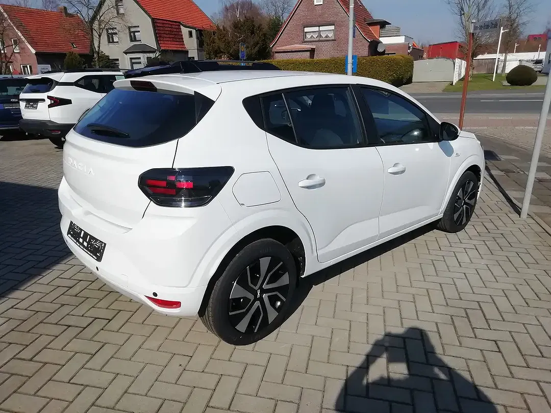 Dacia Sandero - Thumbnail 13