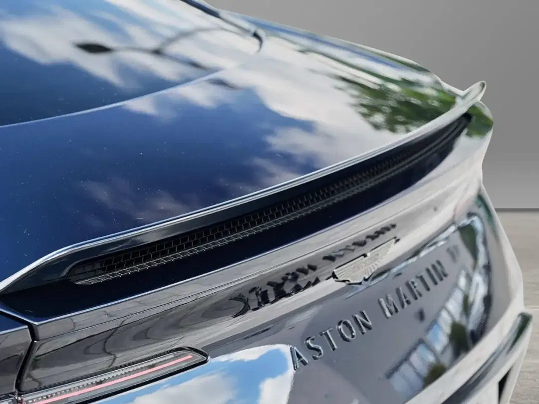 Aston Martin DB12 - Thumbnail 19
