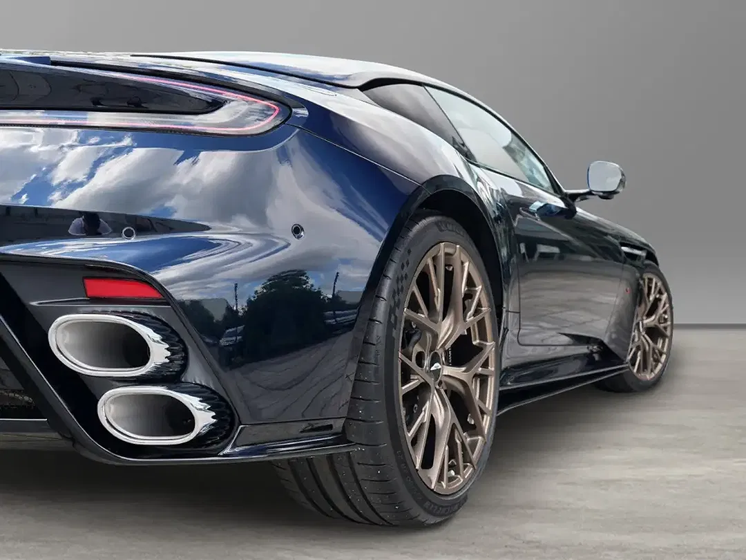 Aston Martin DB12 - Thumbnail 20