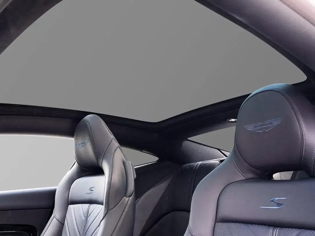 Aston Martin DB12 - Thumbnail 28