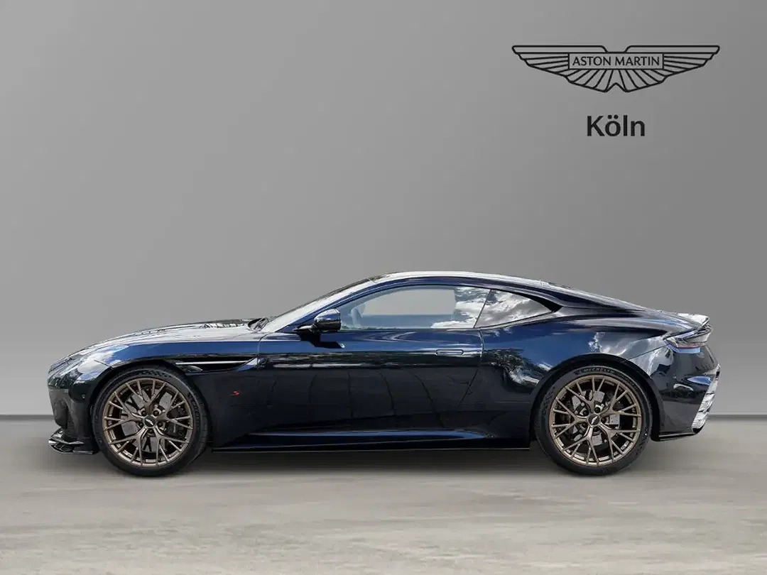 Aston Martin DB12 - Thumbnail 7