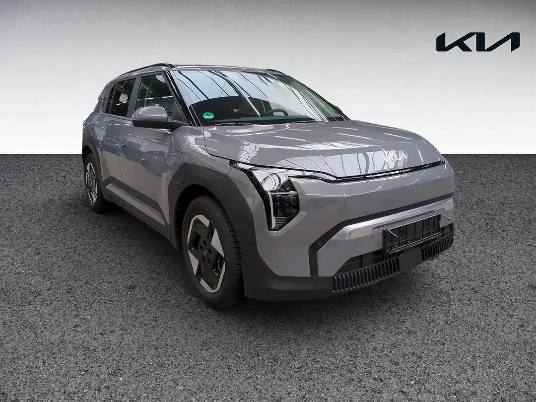 Kia EV3 - Thumbnail 2