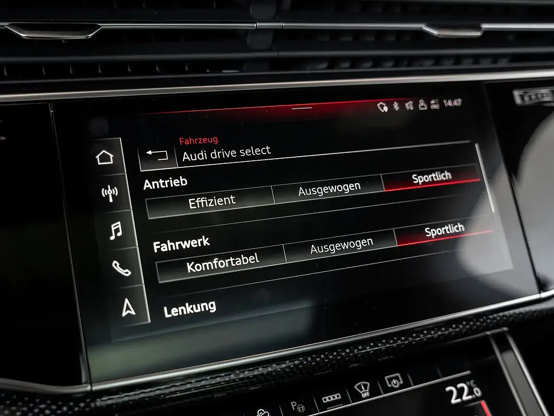 Audi SQ7 - Thumbnail 13