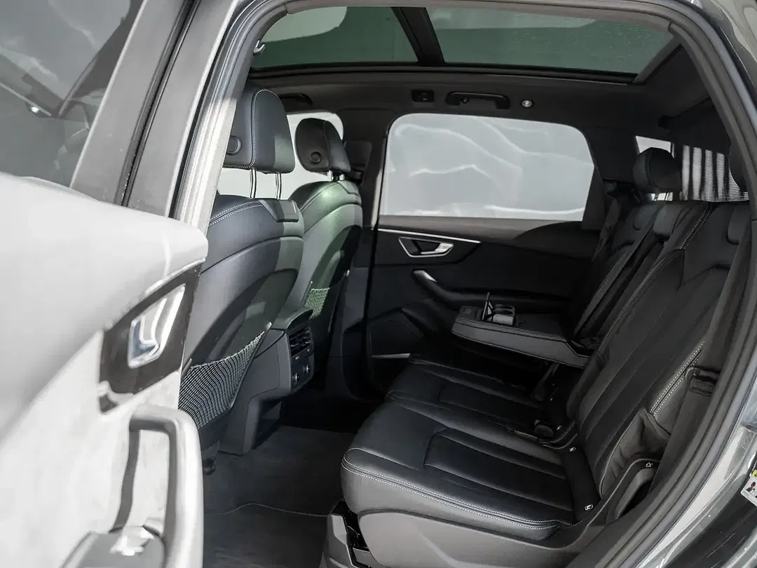Audi SQ7 - Thumbnail 7