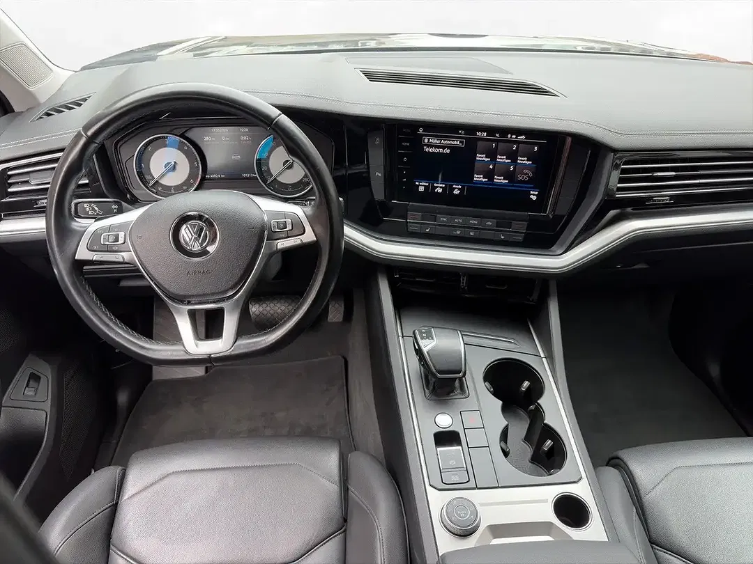 Volkswagen Touareg - Thumbnail 8