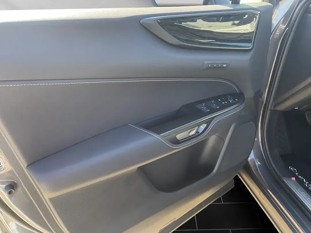 Lexus NX 450h+ - Thumbnail 12