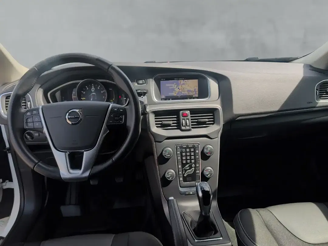 Volvo V40 - Thumbnail 14