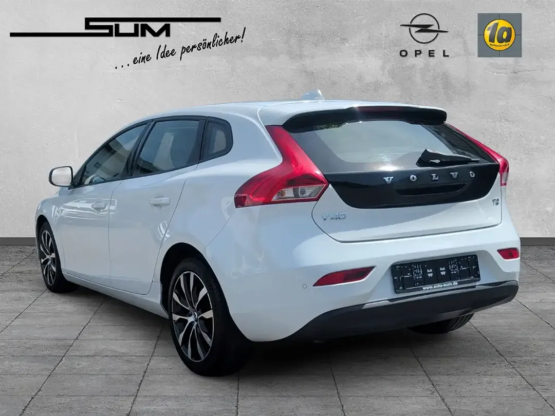 Volvo V40 - Thumbnail 3