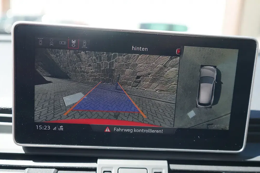 Audi Q5 - Thumbnail 11