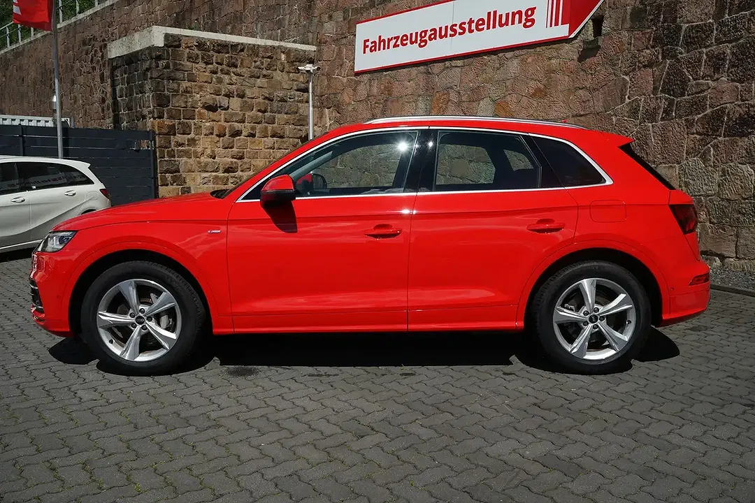 Audi Q5 - Thumbnail 2